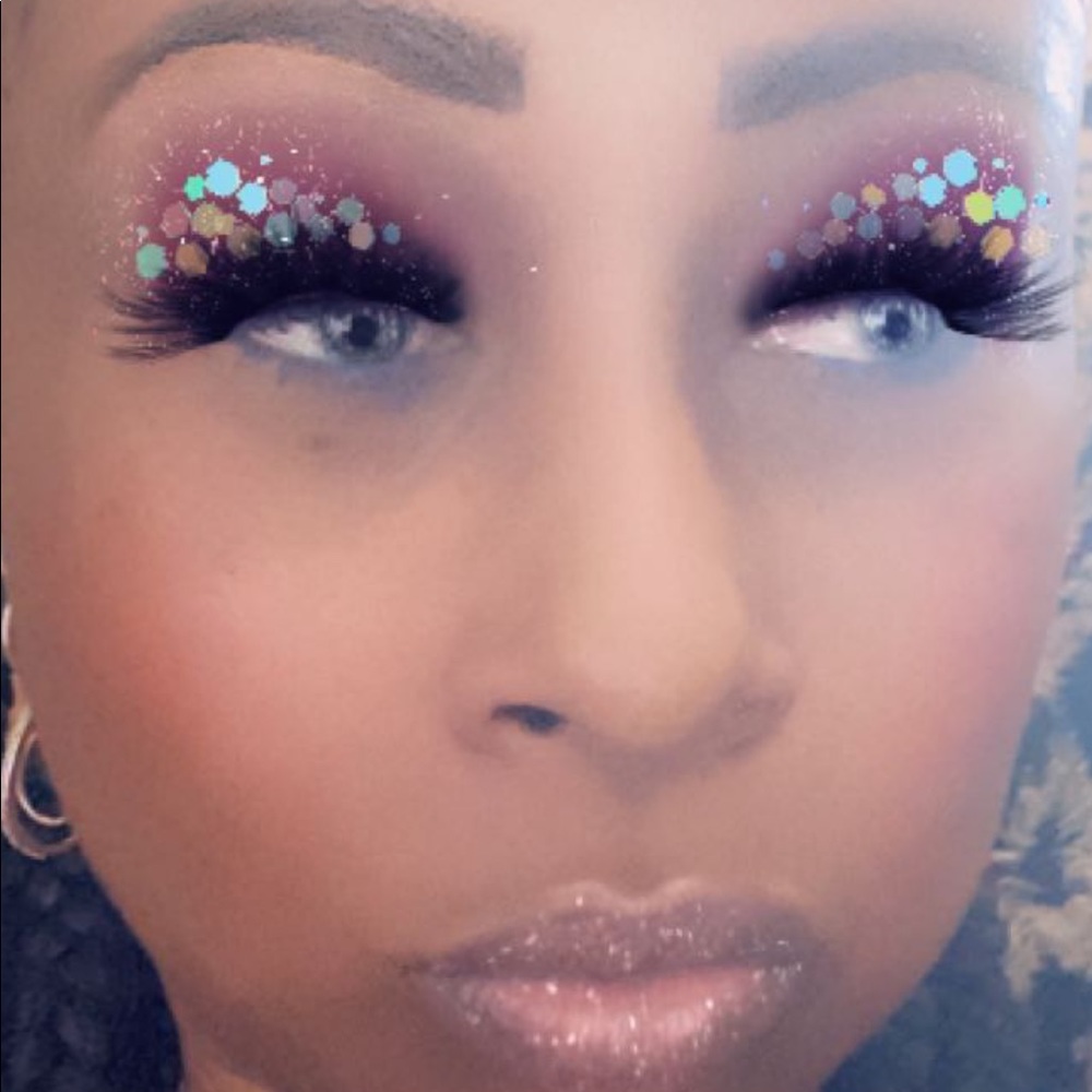 Meet your Posher, Roxanne